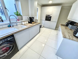 Photo 26- click for photo gallery